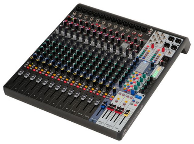 Soundcraft Signature Plus 16