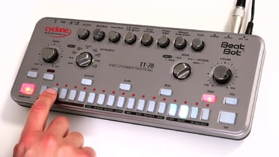Cyclone Analogic TT-78 Beat Bot