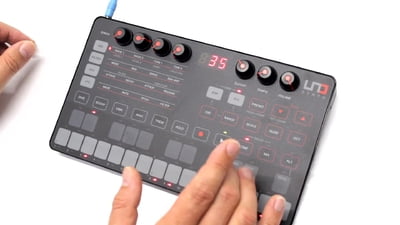 IK Multimedia UNO Synth