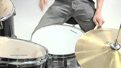 Millenium MX222BX 5-teiliges Schlagzeugset in Schwarz