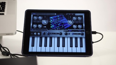 iConnectAudio4+: Audio- und MIDI-Interface für iOS Geräte