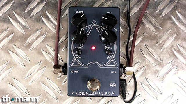 Darkglass Alpha Omicron Bass Distortion – Thomann UK